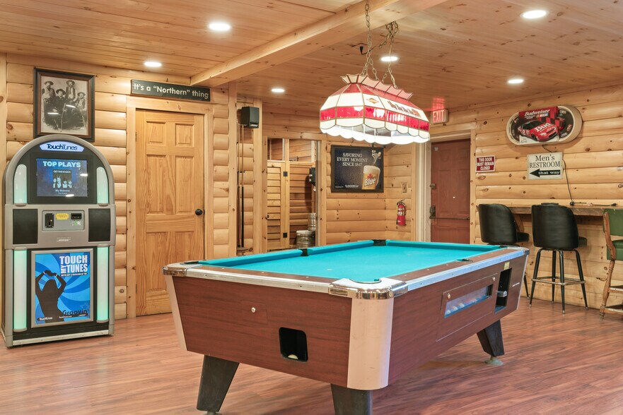 More Photos Of 1 Maple ave, Chelsea Restaurant For Sale
