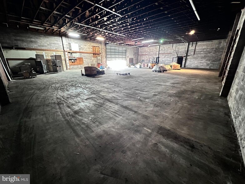 More Photos Of 4929 Cottman Ave, Philadelphia Manufacturing For Lease