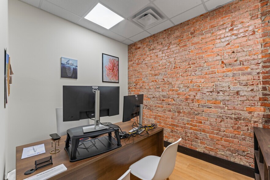 More Photos Of 108 N Arendell Ave, Zebulon Office For Sale