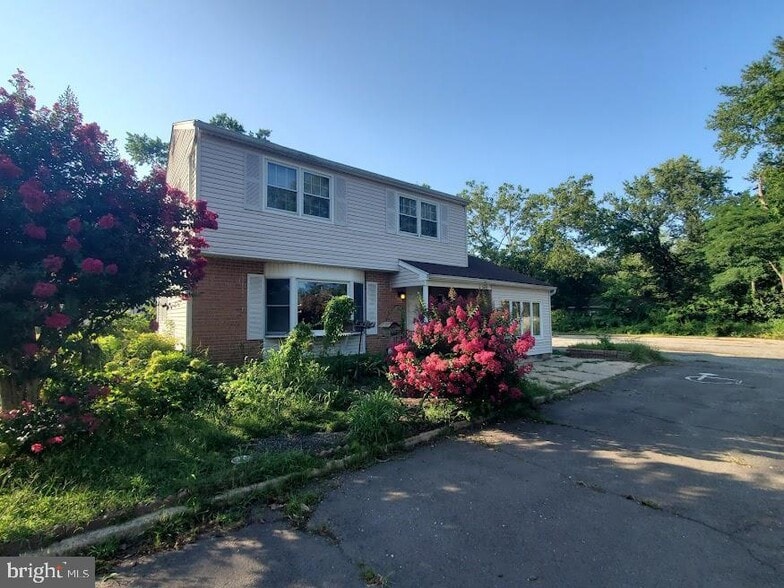 More Photos Of 108 Juliustown Rd, Browns Mills Storefront Retail Residential For Sale