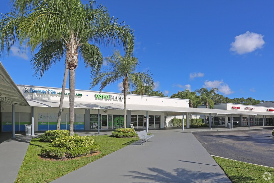 More Photos Of 4587-4661 Okeechobee Blvd, West Palm Beach Restaurant For Lease
