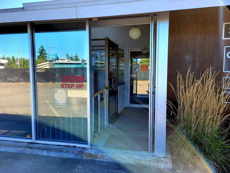More Photos Of 5920 100th St SW, Lakewood Medical For Lease