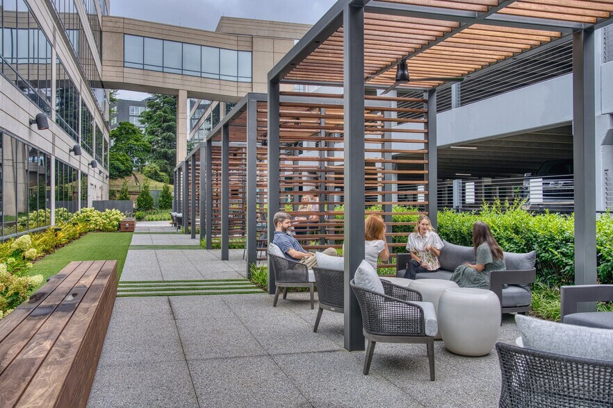 More Photos Of 6303 Barfield Rd, Atlanta Office For Lease