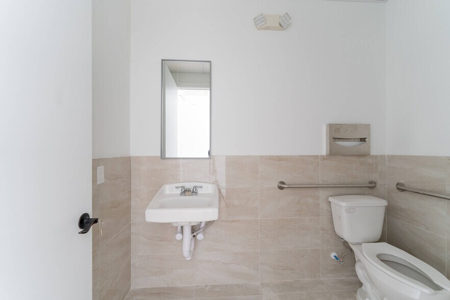 More Photos Of 1030 Katy Fort Bend Rd, Katy Office For Sale