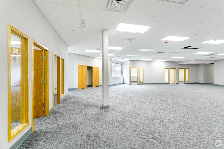 More Photos Of 31572 Industrial Rd, Livonia Unknown For Lease