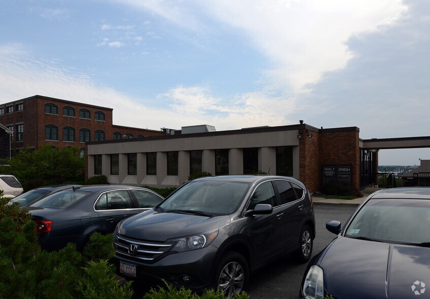 More Photos Of 1155 Purchase St, New Bedford Medical For Lease