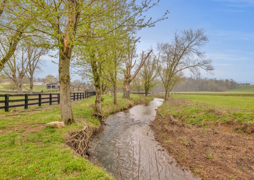 More Photos Of 2355 Campbellsville Pike, Lynnville Land For Sale