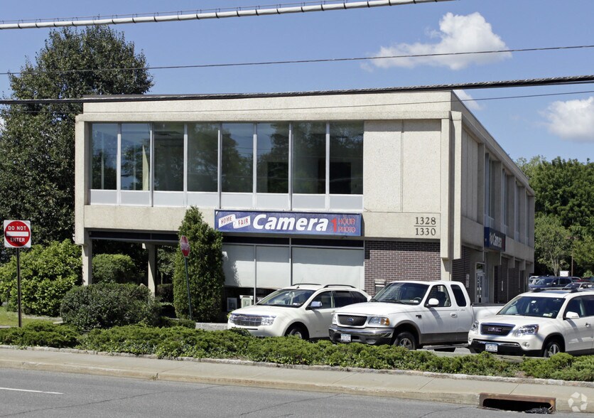 Primary Photo Of 1328-1330 Boston Post Rd, Larchmont Office For Lease