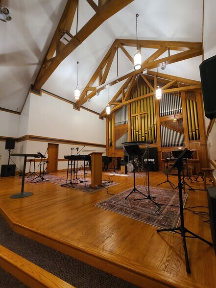 More Photos Of 2100 Kentucky Ave, Fort Wayne Religious Facility For Sale