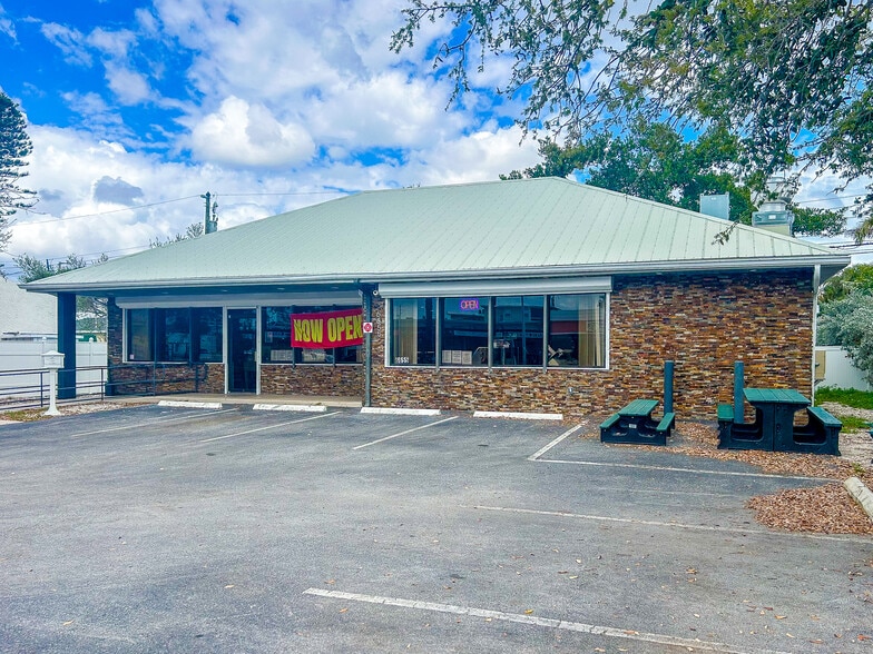 Primary Photo Of 6655 Gulf Blvd, Saint Petersburg Freestanding For Sale