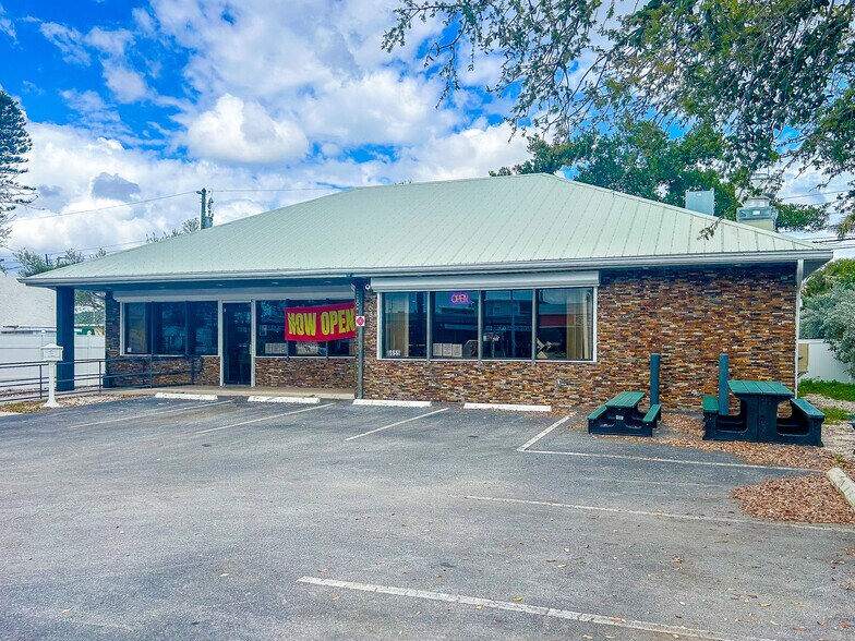 Primary Photo Of 6655 Gulf Blvd, Saint Petersburg Freestanding For Sale