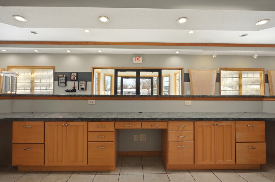 More Photos Of 1700 18th St, Charleston Office For Sale