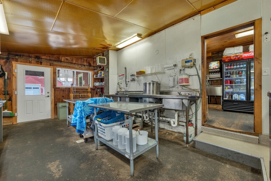 More Photos Of 1955 Presidential Hwy, Jefferson Restaurant For Sale