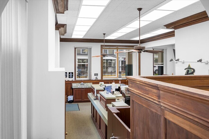 More Photos Of 5 Leigh St, Clinton Township Office For Lease