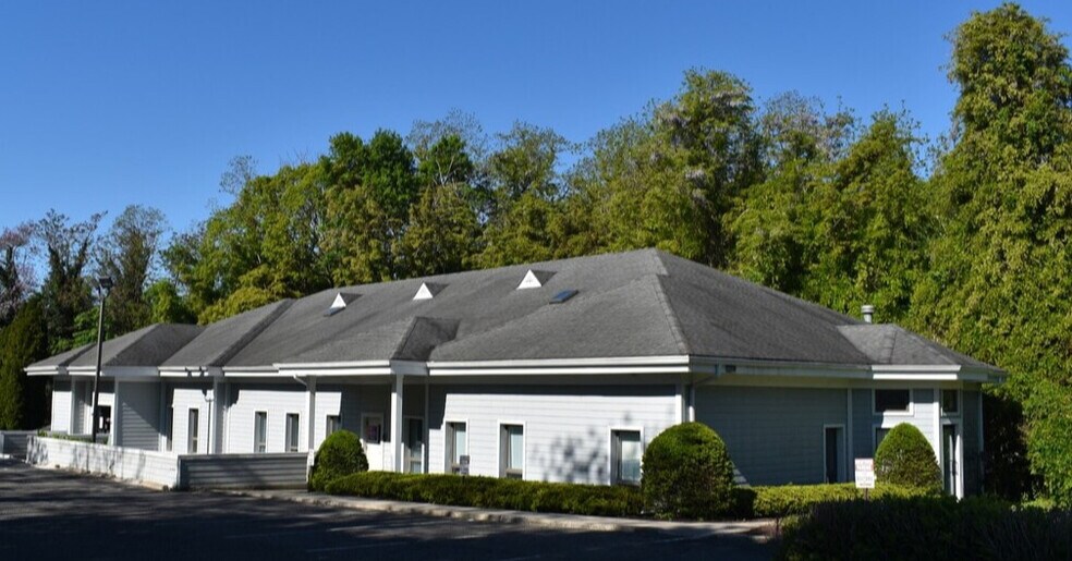 More Photos Of 118 N Country Rd, Port Jefferson Medical For Sale