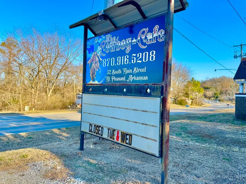 More Photos Of 52 Main St, Mount Pleasant General Retail For Sale