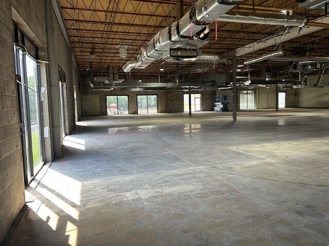 More Photos Of 1168 113th St, Grand Prairie Industrial For Sale