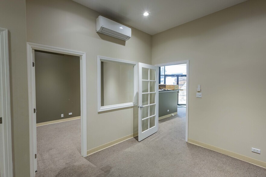 More Photos Of 99-1342 Koaha Pl, Honolulu Warehouse For Lease
