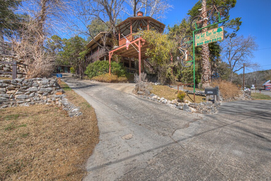 More Photos Of 7367 River Rd, New Braunfels Lodge Meeting Hall For Sale