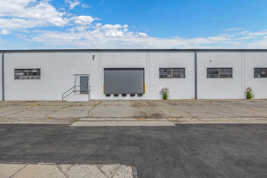 More Photos Of 2717 Tanager Ave, Commerce Warehouse For Sale