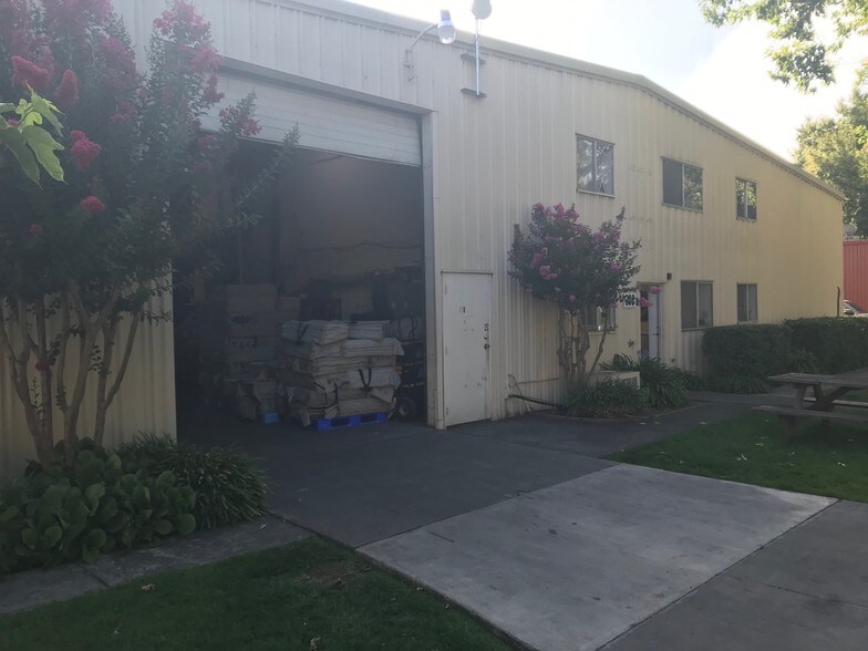 More Photos Of 30-36 Mill St, Healdsburg Warehouse For Lease