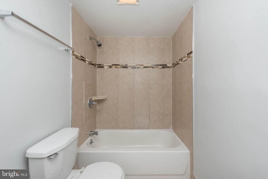 More Photos Of 1911 W Baltimore St, Baltimore Apartments For Sale