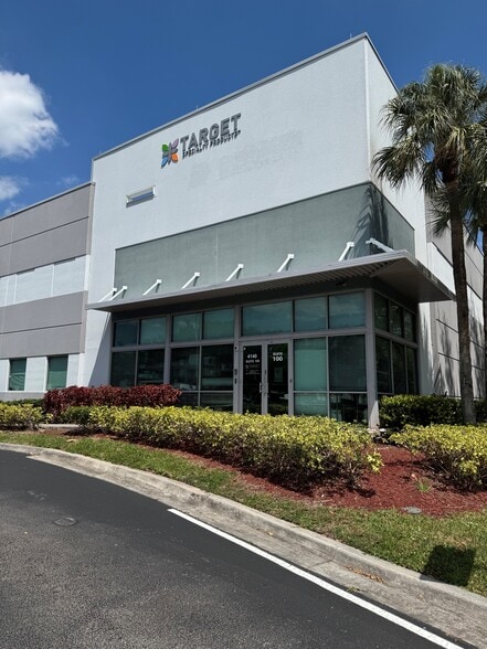 More Photos Of 4140 SW 30th Ave, Fort Lauderdale Warehouse For Lease