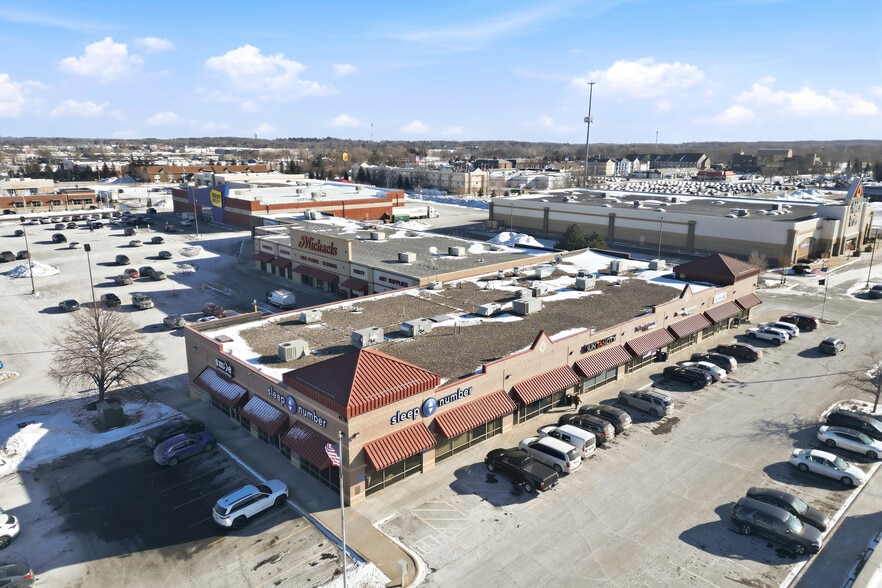 More Photos Of 4200 W Division St, Saint Cloud General Retail For Sale