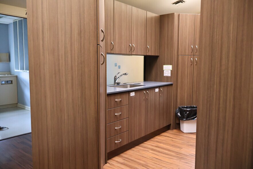 More Photos Of 1108 E Chocolate Ave, Hershey Medical For Sale