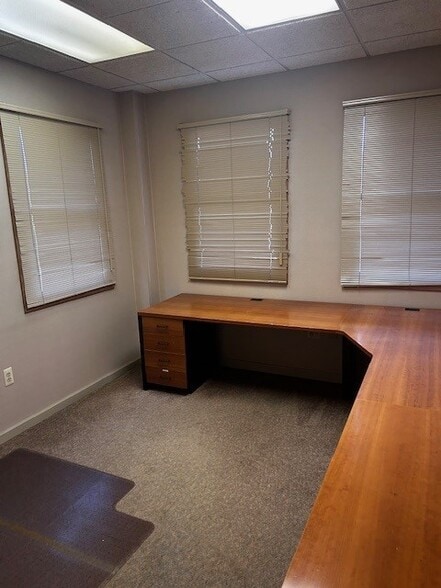 More Photos Of 59 E Mill Rd, Long Valley Office For Sale