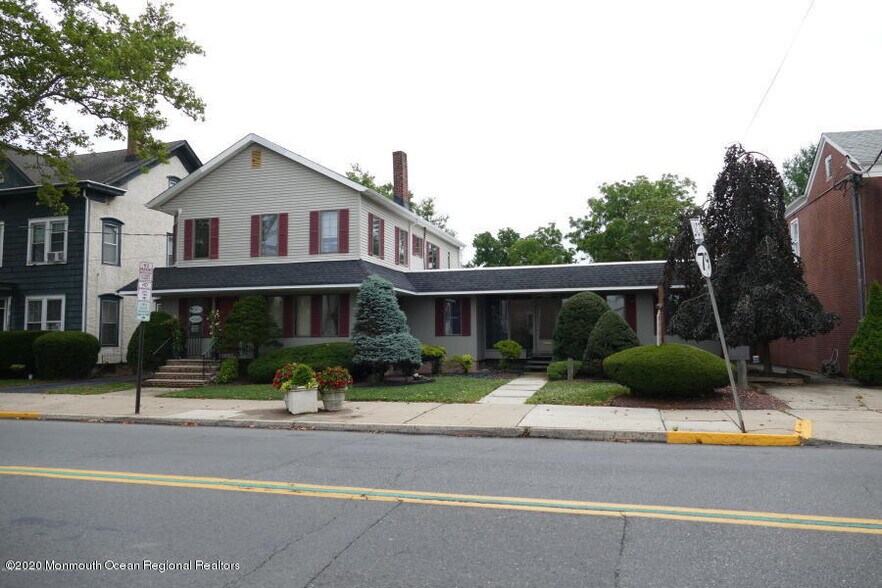 More Photos Of 58 W Main St, Freehold Office For Lease