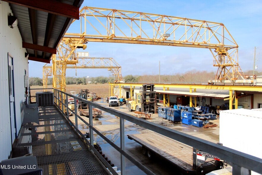 More Photos Of 2205 Petit Bois St, Pascagoula Warehouse For Sale