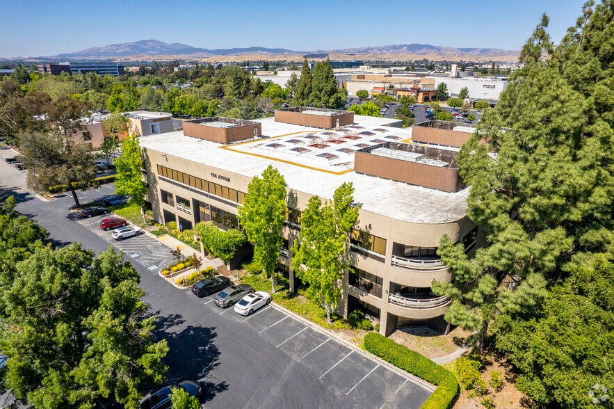 More Photos Of 5776 Stoneridge Mall Rd, Pleasanton Medical For Lease