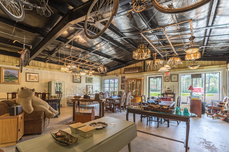 More Photos Of 10323 Dallas Acworth Hwy, Dallas General Retail For Sale