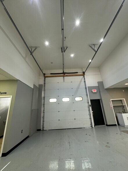 More Photos Of 3030 Kettering Blvd, Moraine General Retail For Sale