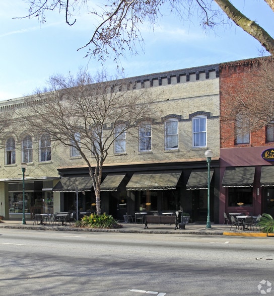 More Photos Of 128-130 N Ashley St, Valdosta General Retail For Sale