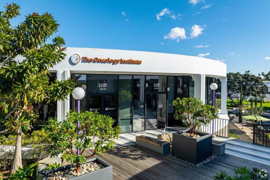 More Photos Of 21515 Hawthorne Blvd, Torrance Unknown For Lease