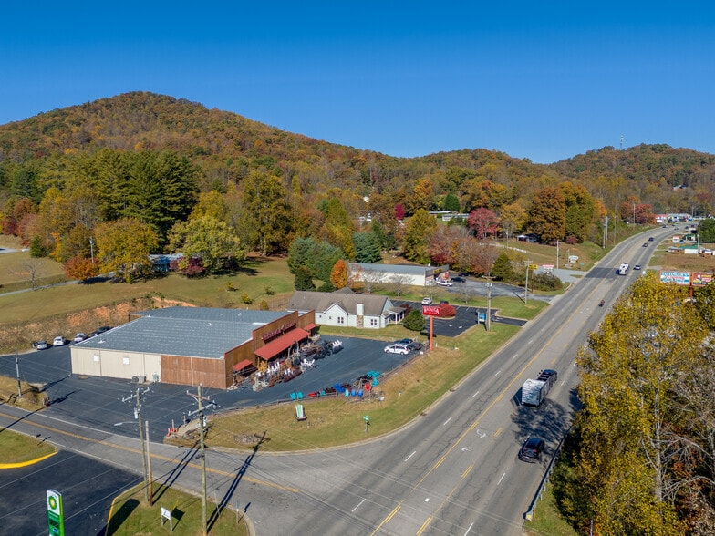 More Photos Of 25 Setser Branch Rd, Franklin Storefront For Sale