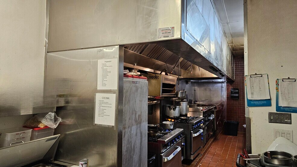 More Photos Of 6400 Fair Oaks Blvd, Carmichael Restaurant For Sale