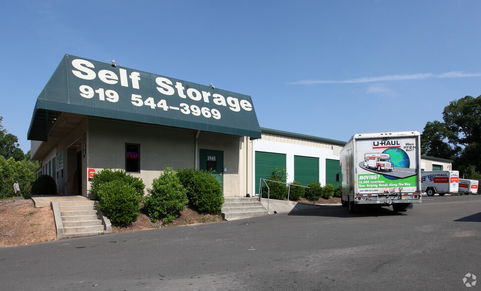 More Photos Of 1945 E Cornwallis Rd, Durham Self Storage For Lease
