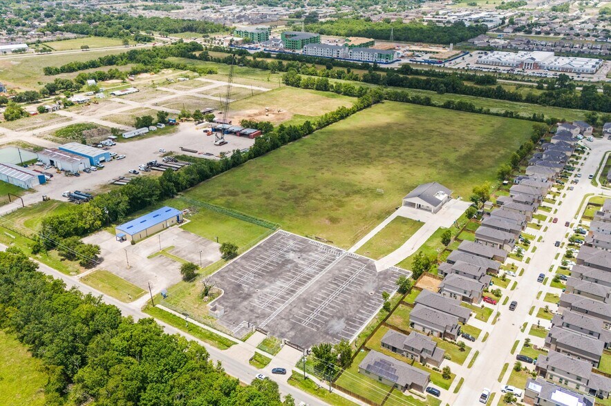 More Photos Of 5155 Almeda Genoa Rd, Houston Sports And Entertainment For Lease