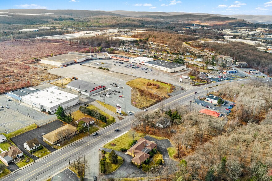 More Photos Of 210-290 Susquehanna Blvd, West Hazleton General Retail For Sale