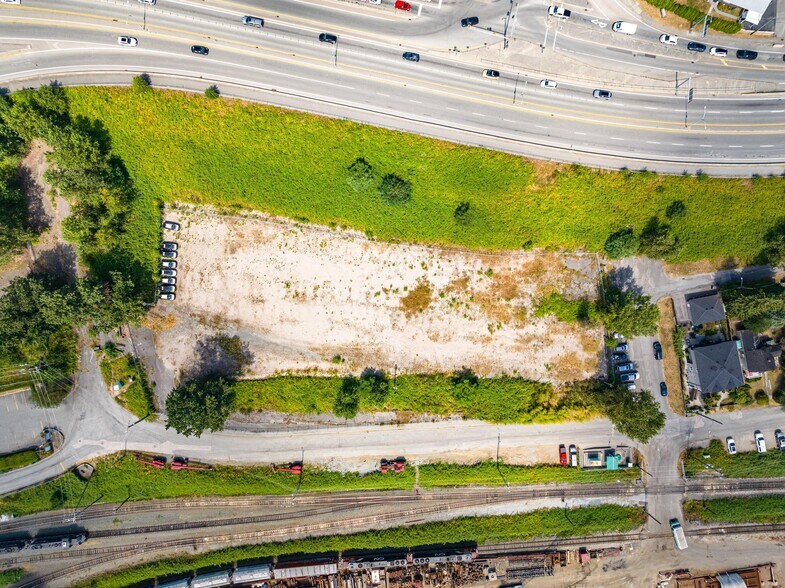 More Photos Of 502 Twentieth St, New Westminster Land For Lease
