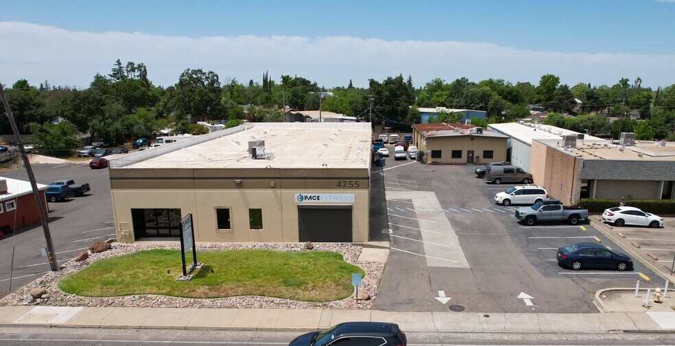 More Photos Of 4755 Auburn Blvd, Sacramento Industrial For Sale