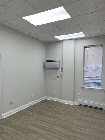 More Photos Of 1527 Franklin Ave, Mineola Office For Lease