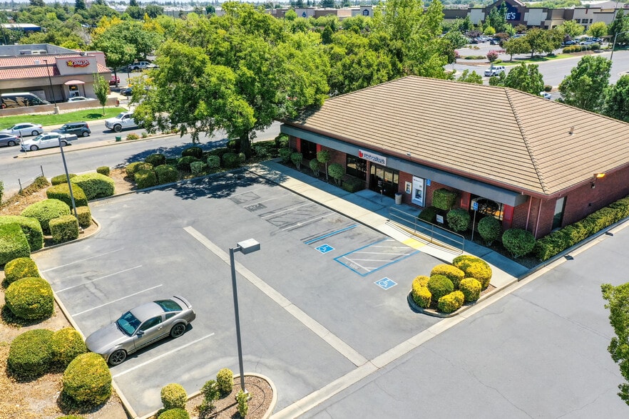 More Photos Of 998 Tharp Rd, Yuba City Bank For Lease