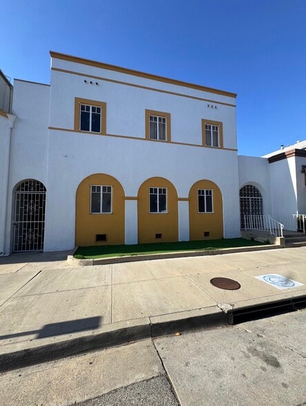 More Photos Of 1209 E Garfield Ave, Glendale Schools For Lease