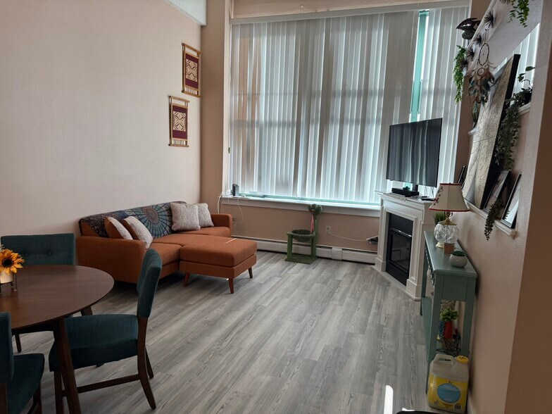 More Photos Of 185-193 High St, Holyoke Office For Sale