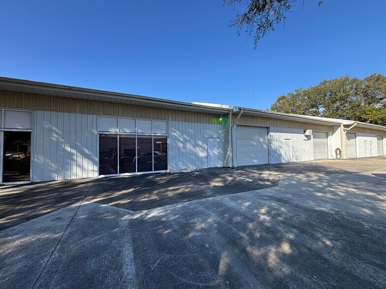 More Photos Of 663 2nd Ln, Vero Beach Warehouse For Sale