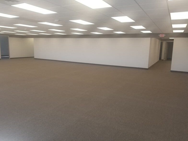 More Photos Of 3690 S Eastern Ave, Las Vegas Office For Sale